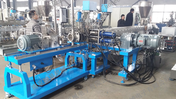 One-step Foaming and Extrusion Line